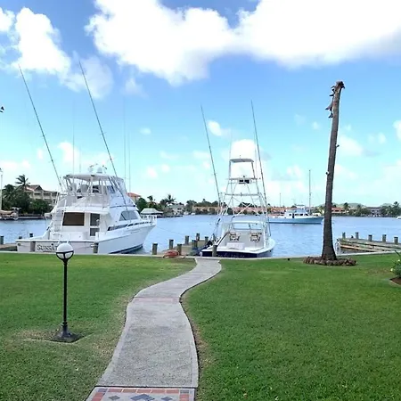 Bay View #7 Is A 2-Bed, 3,5-Bath Waterfront Townhouse In A Gated Community, Townhouse Villa
